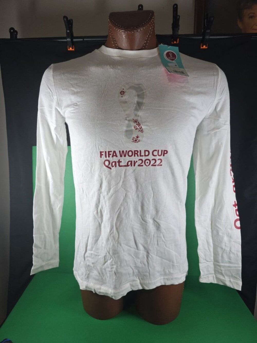 FIFA World Cup 2022 Qatar White Long Sleeve T-Shirt Size S NWT